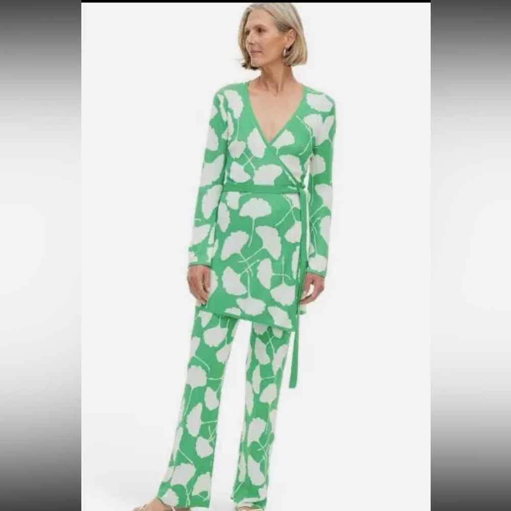 Diane Von Furstenberg for Target tunic and matching pants, NWT tags. Size medium - Picture 5 of 6